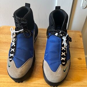 Men’s sacai x Nike Magmascape “Varsity Royal” 10